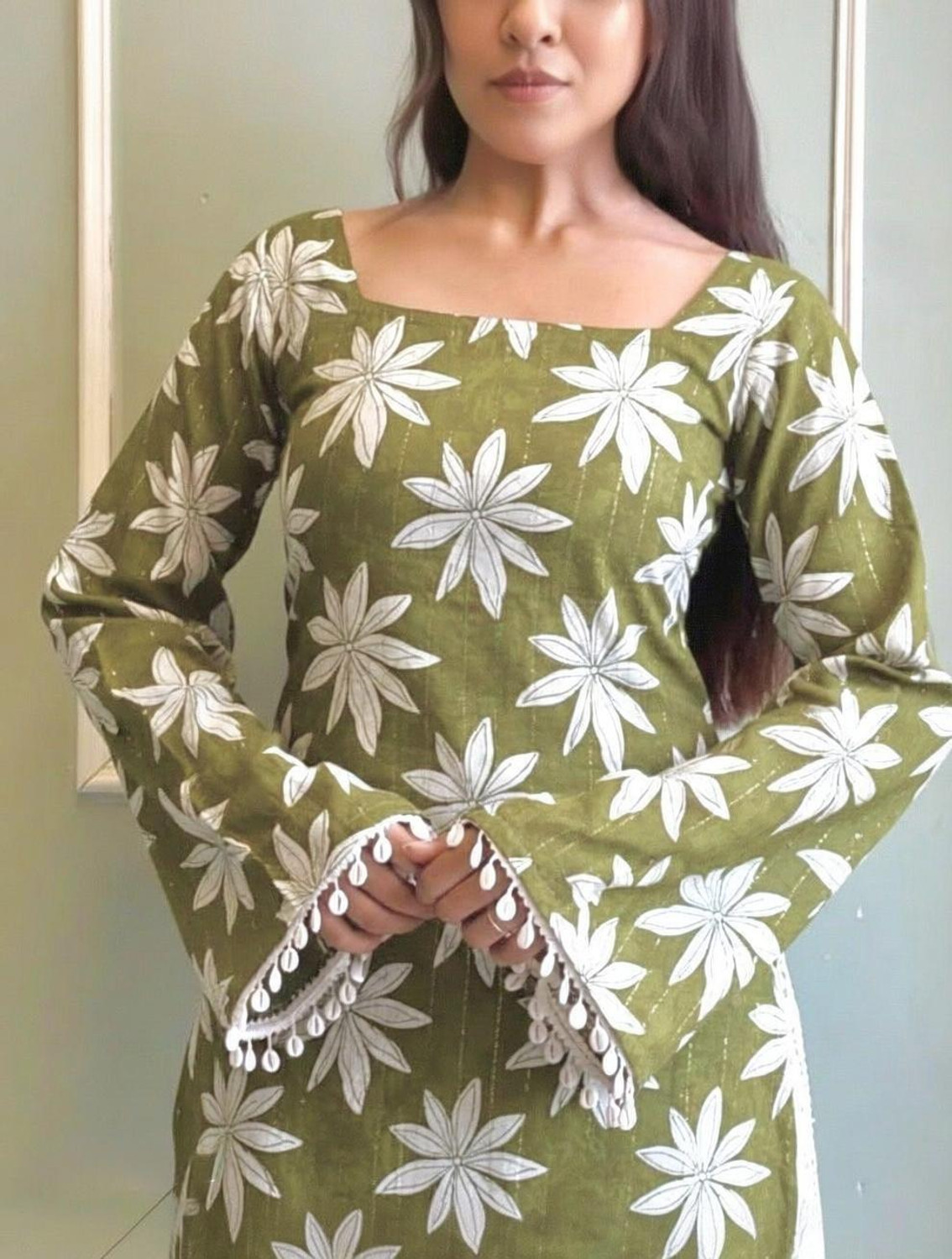 Image of FABRIC FETCH TEXTILES Women Floral Print, Striped High Low Kurta