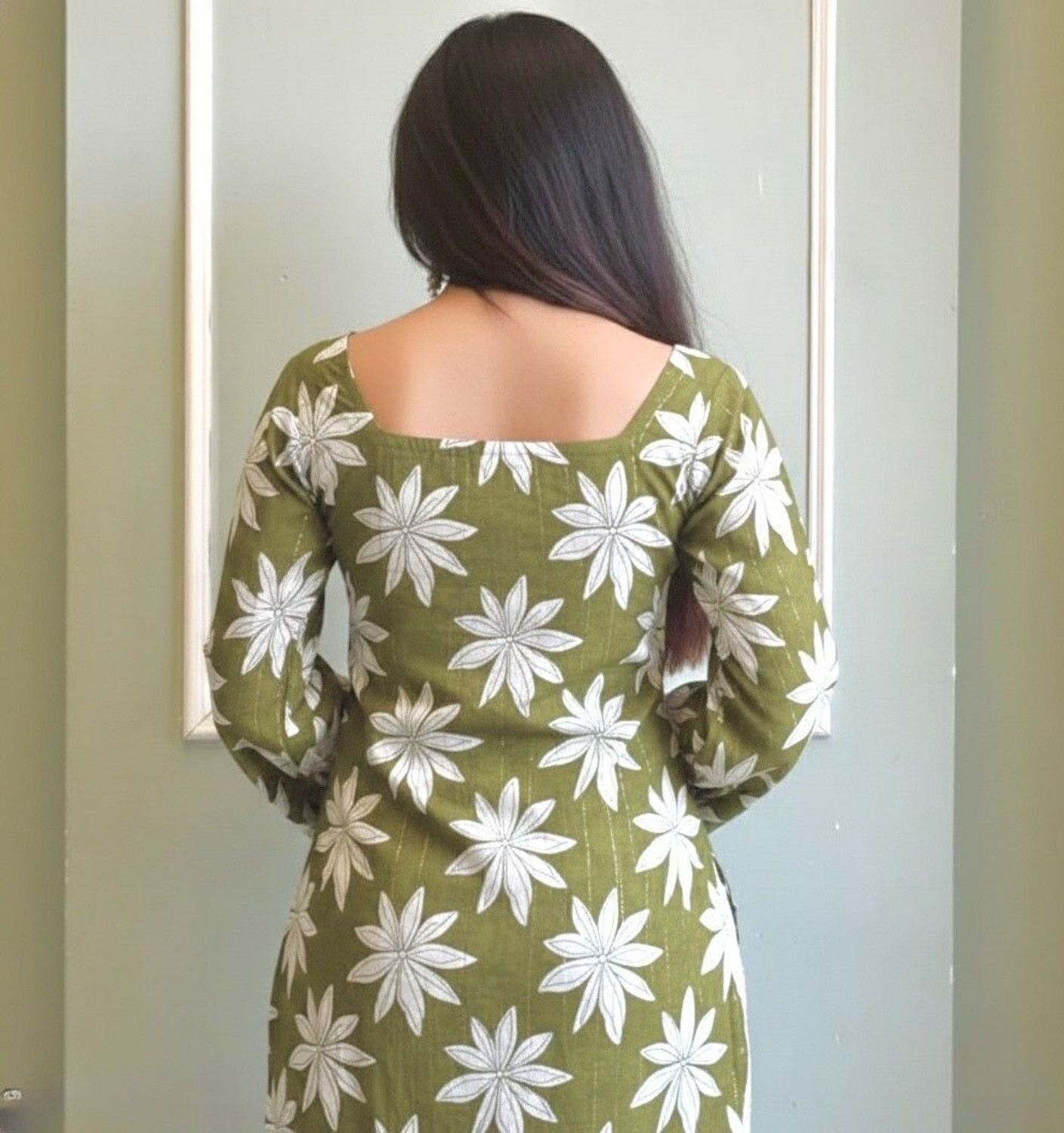 Image of FABRIC FETCH TEXTILES Women Floral Print, Striped High Low Kurta