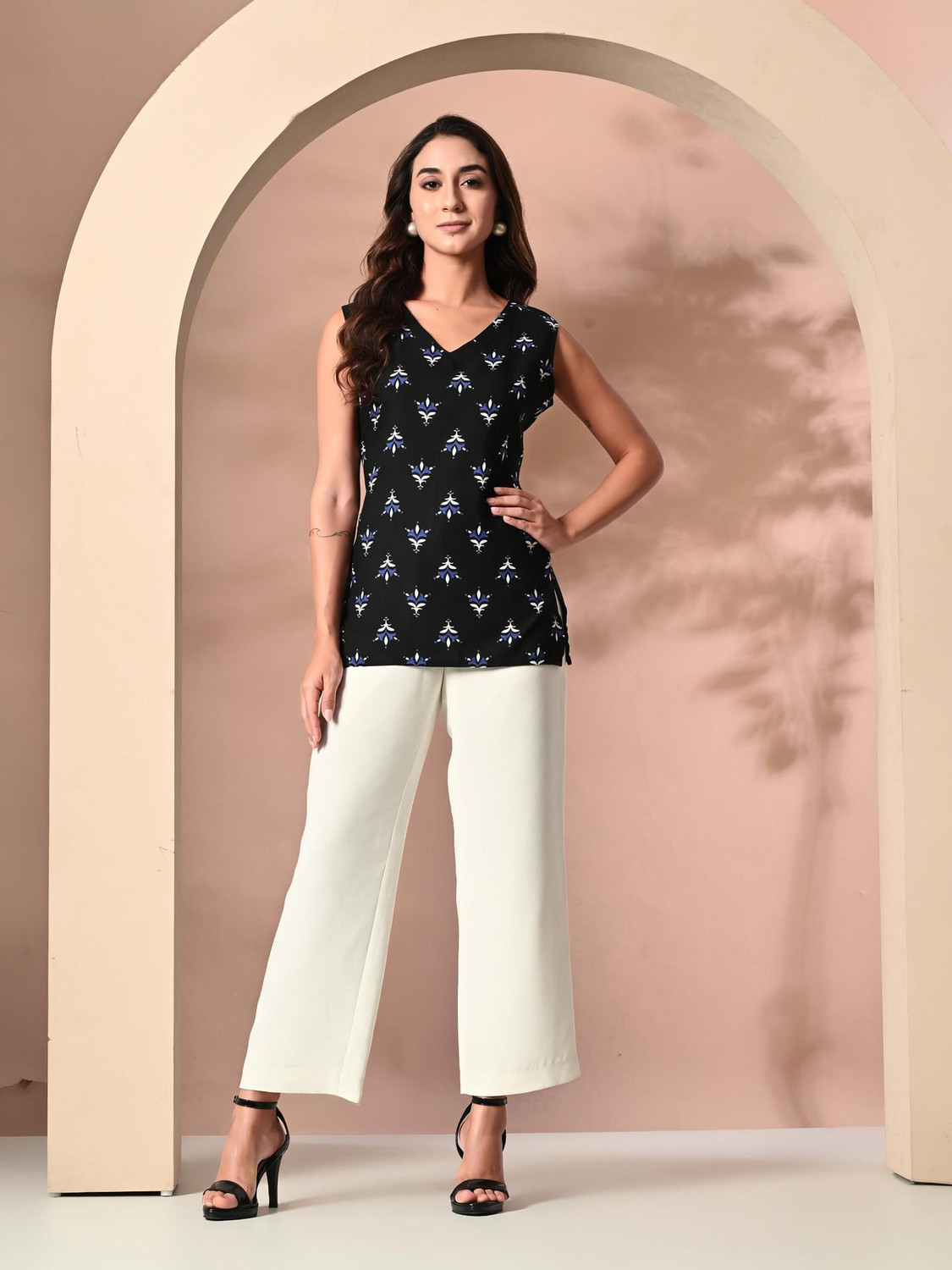 Image of METRONAUT Casual Chevron /Zig Zag Women Black Top