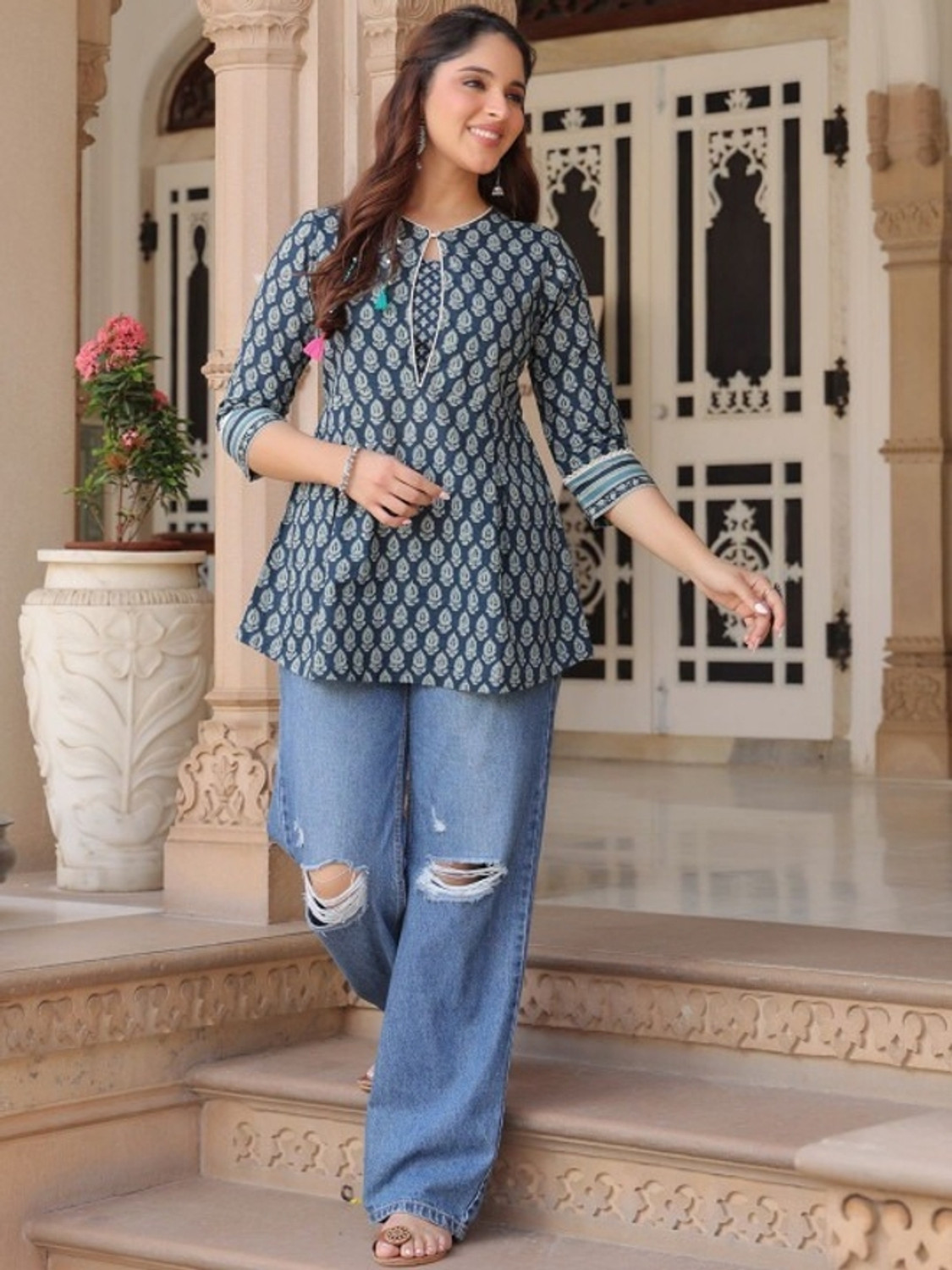 Image of FABRIKART Women Printed, Paisley Straight Kurta