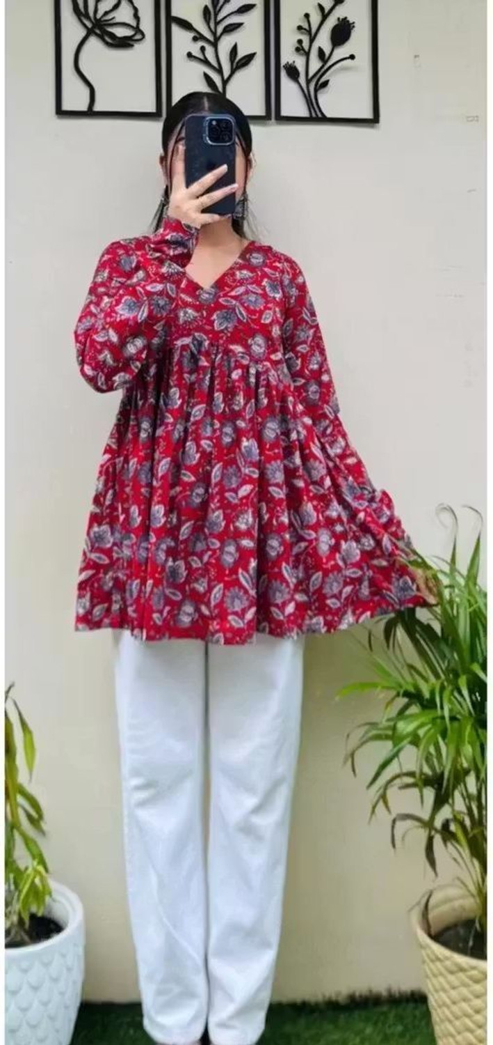 Image of BIBHATSU Casual Floral Print, Printed Women Red, Pink Top
