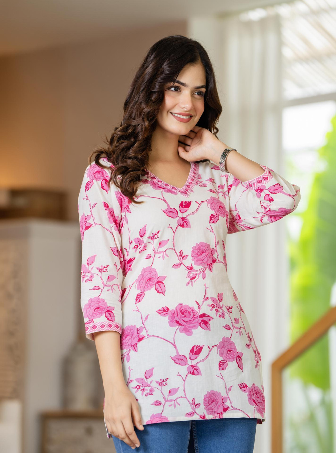 Image of Lakasadapapel Women Floral Print Straight Kurta