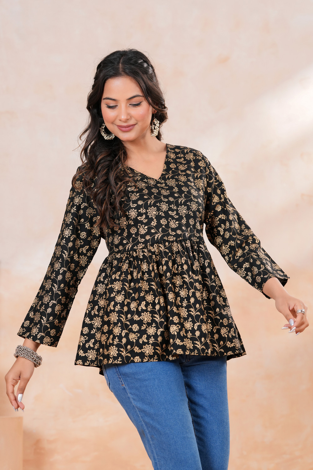 Image of KALADISH Casual Floral Print, Printed Women Black, Gold Top