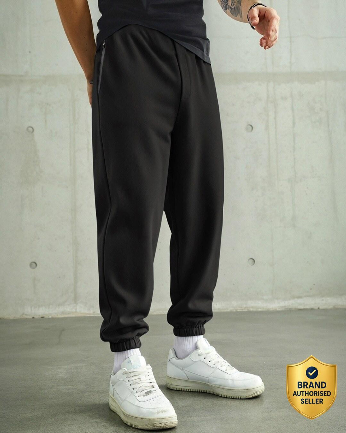 Image of BEWAKOOF Solid Men Black Track Pants