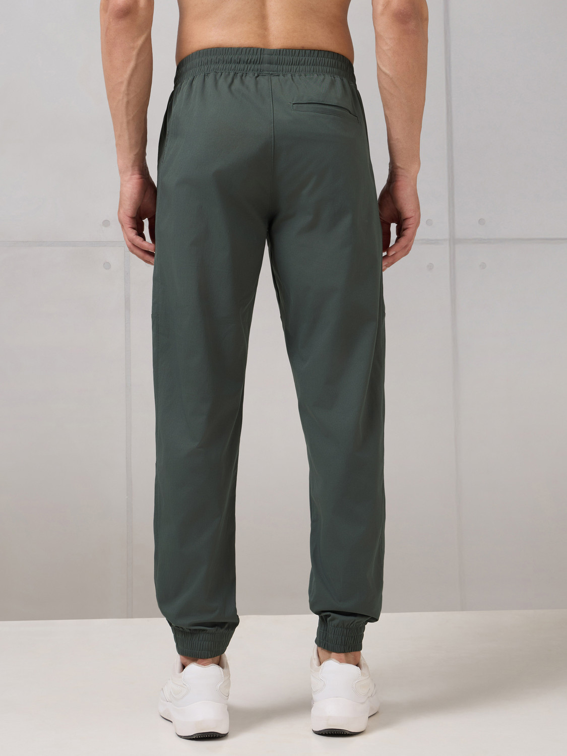 Image of TECHNOSPORT Solid Men Green Track Pants