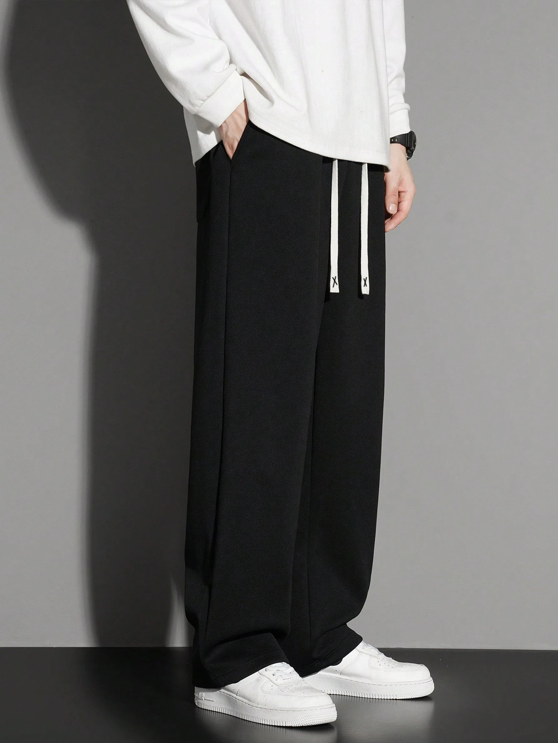 Image of SIXTEENLINES Solid Men Black Track Pants