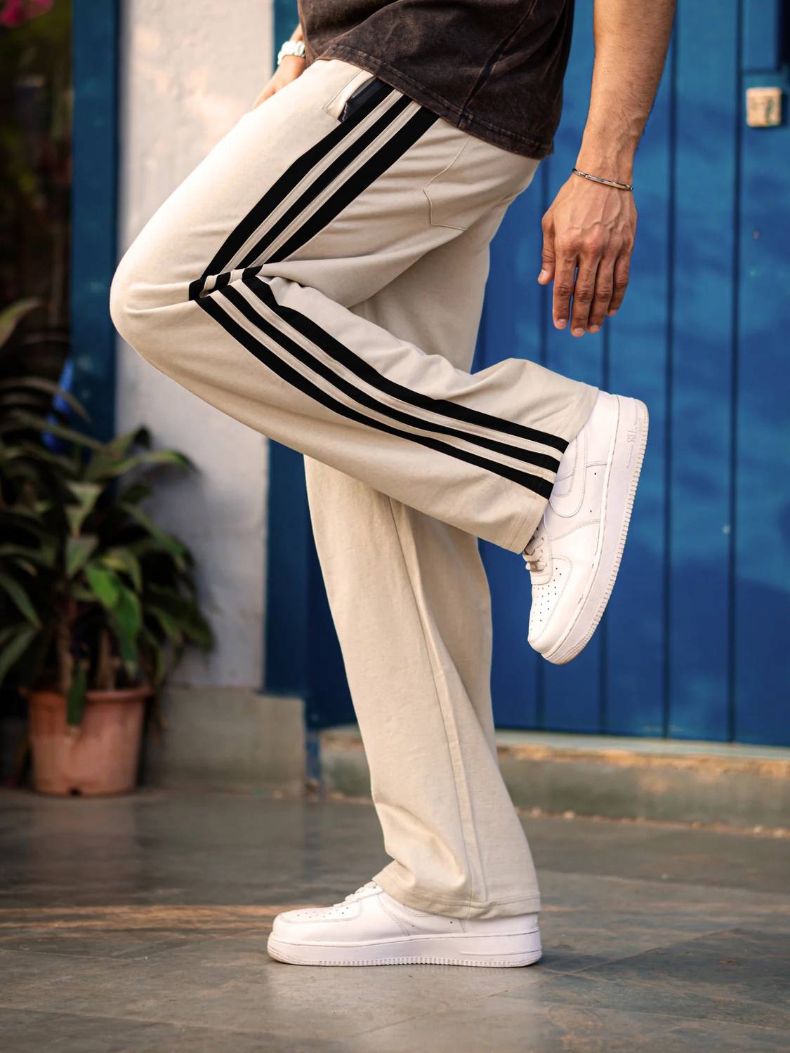 KAJARU Striped Men Beige Track Pants