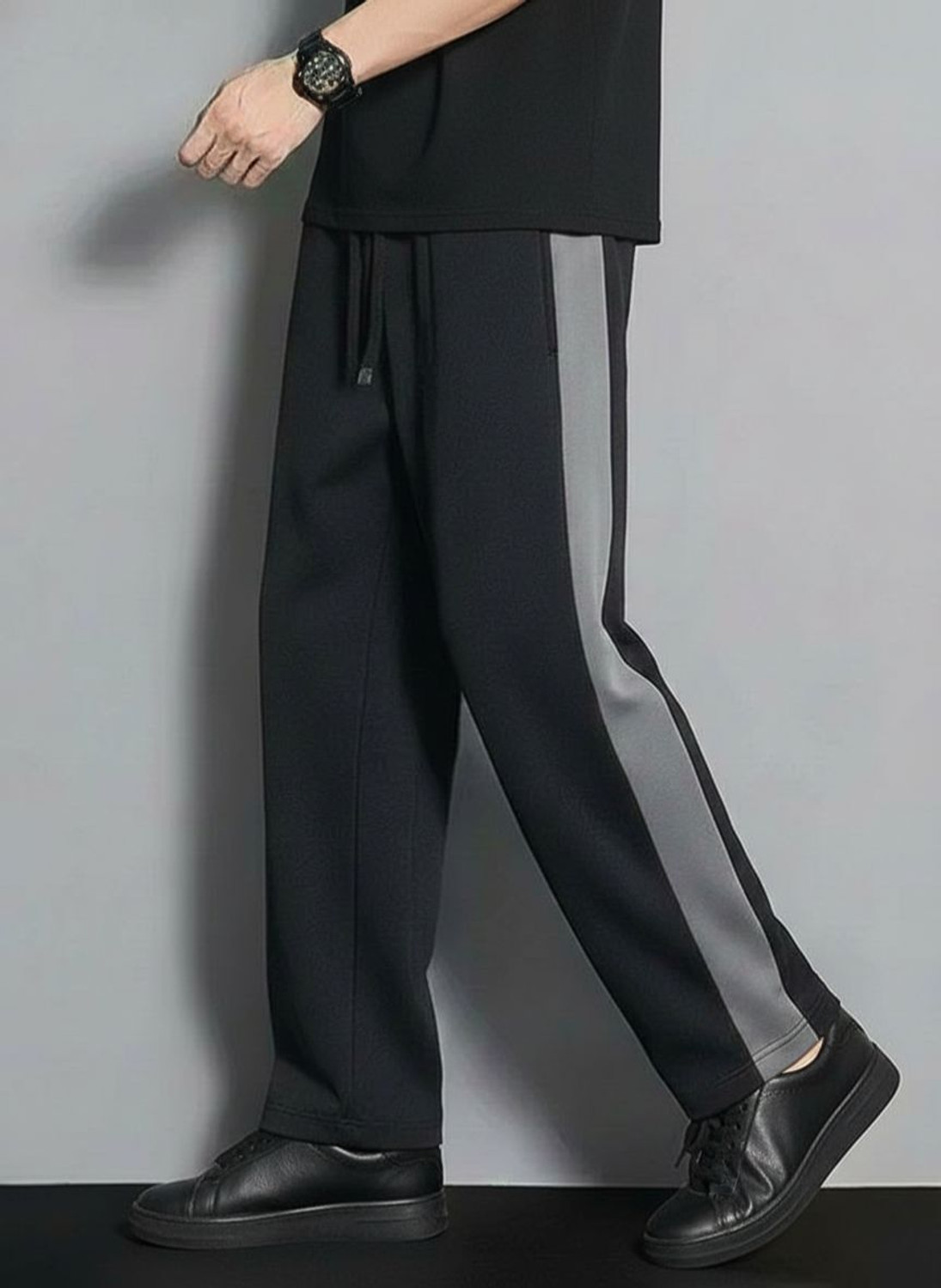 Image of Venner Solid Men Black Track Pants