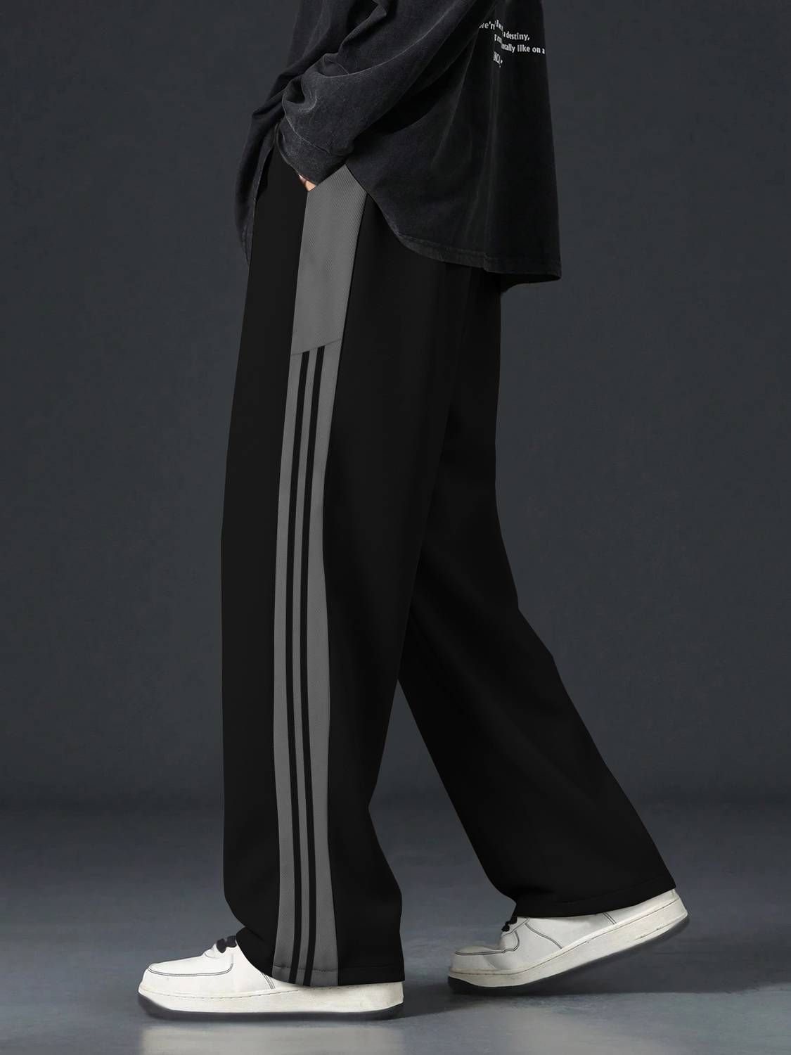 KAJARU Colorblock Men Black Track Pants