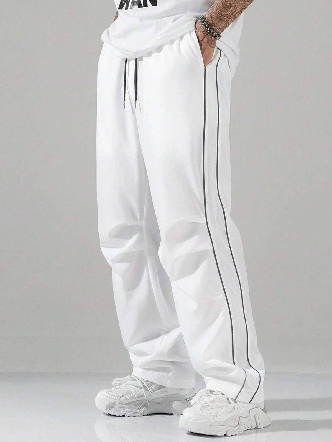 Adokedo Striped Men White Track Pants