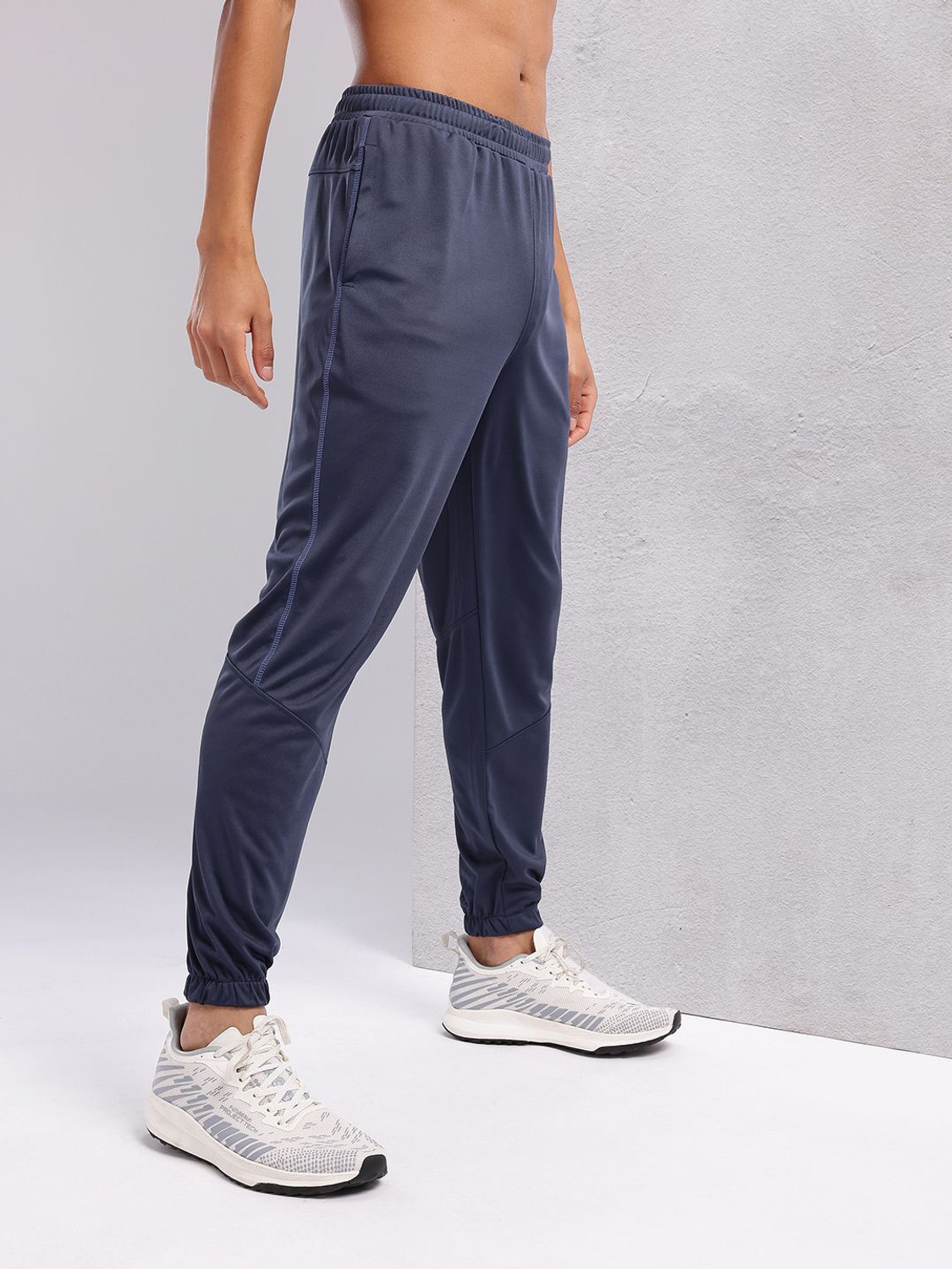 Image of HRX by Hrithik Roshan Colorblock Men Blue Track Pants