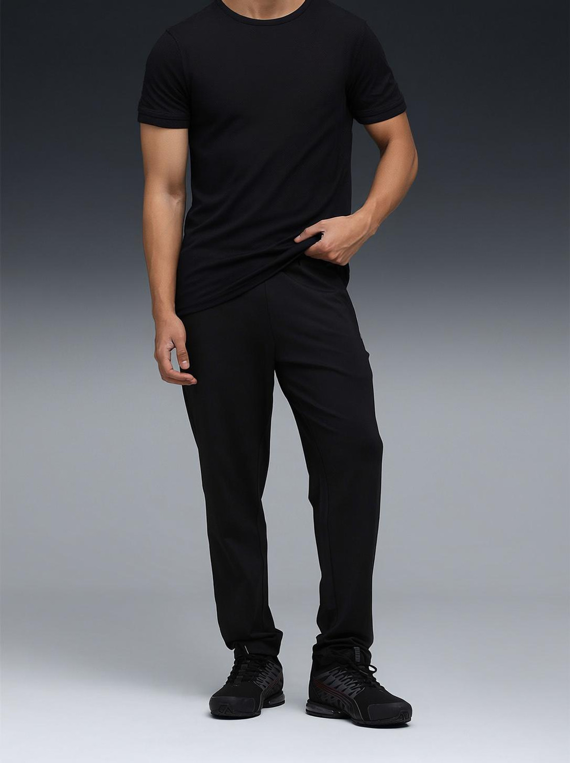 PUMA M RUN Knitted Pants Solid Men Black Track Pants