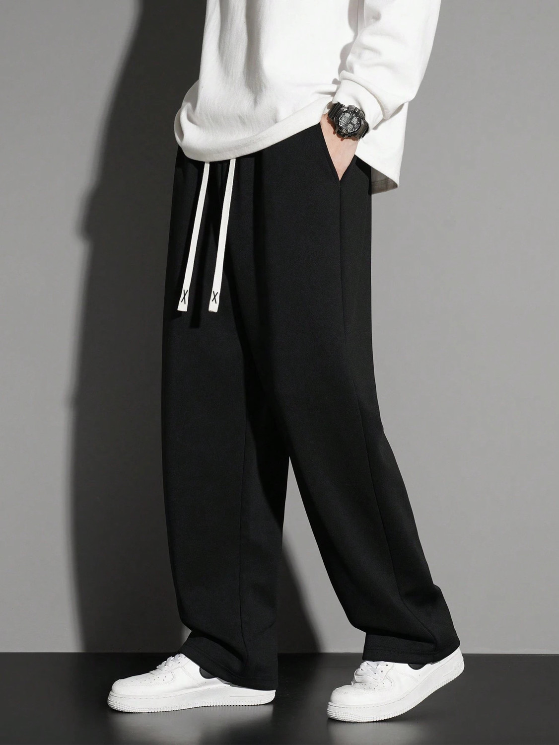 Image of SIXTEENLINES Solid Men Black Track Pants