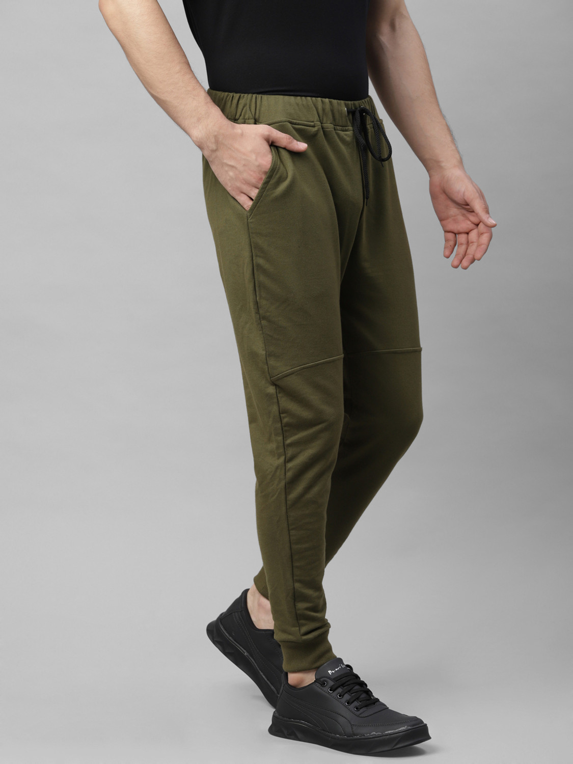 Image of RIGO Solid Men Green Track Pants