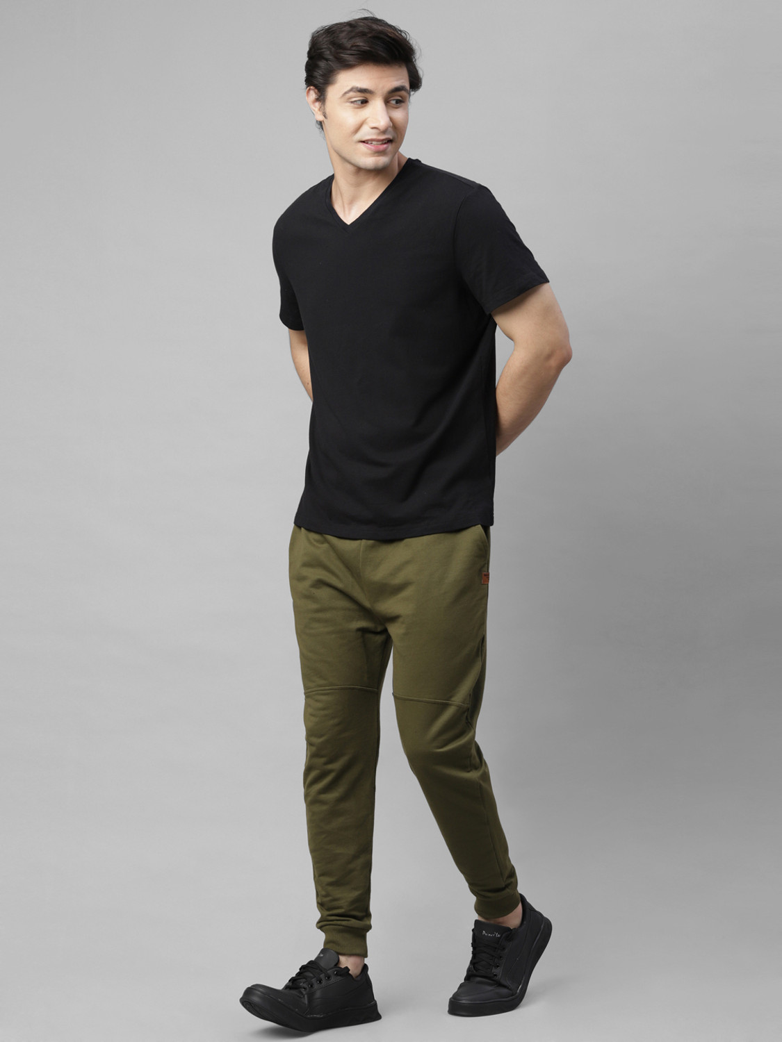 Image of RIGO Solid Men Green Track Pants
