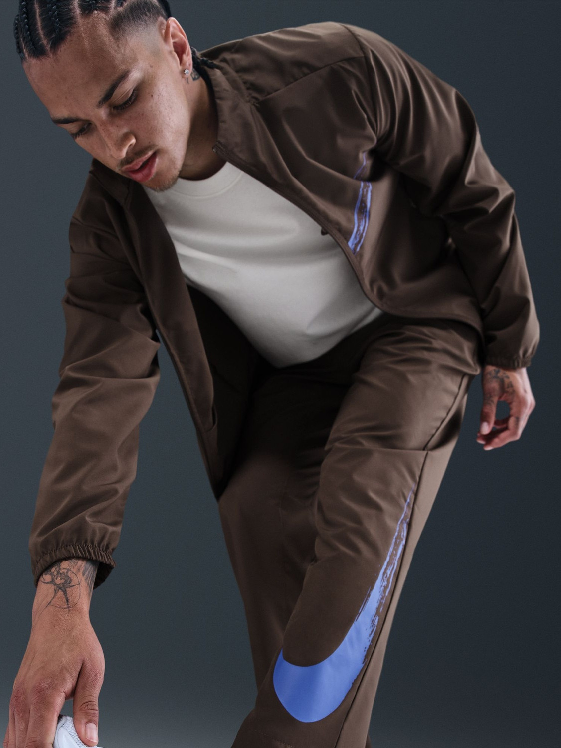 Image of NIKE Solid Men Brown Track Pants