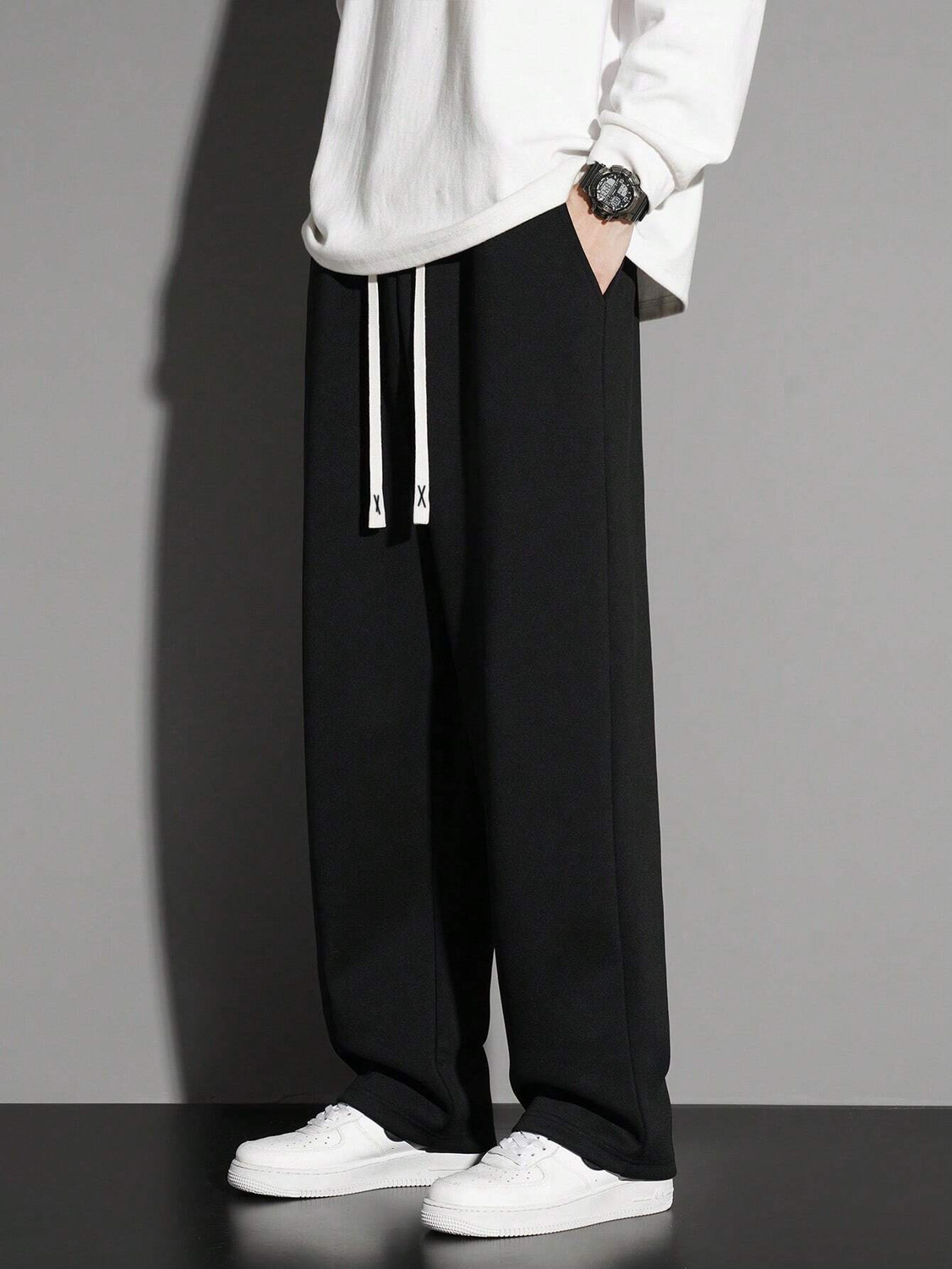 Image of SIXTEENLINES Solid Men Black Track Pants