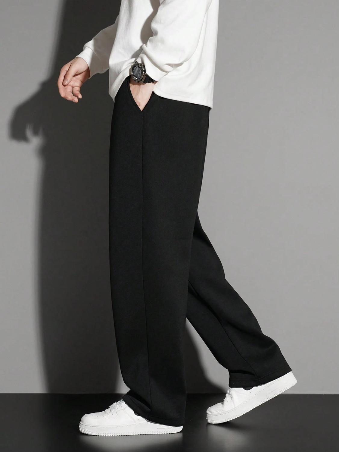 Image of SIXTEENLINES Solid Men Black Track Pants