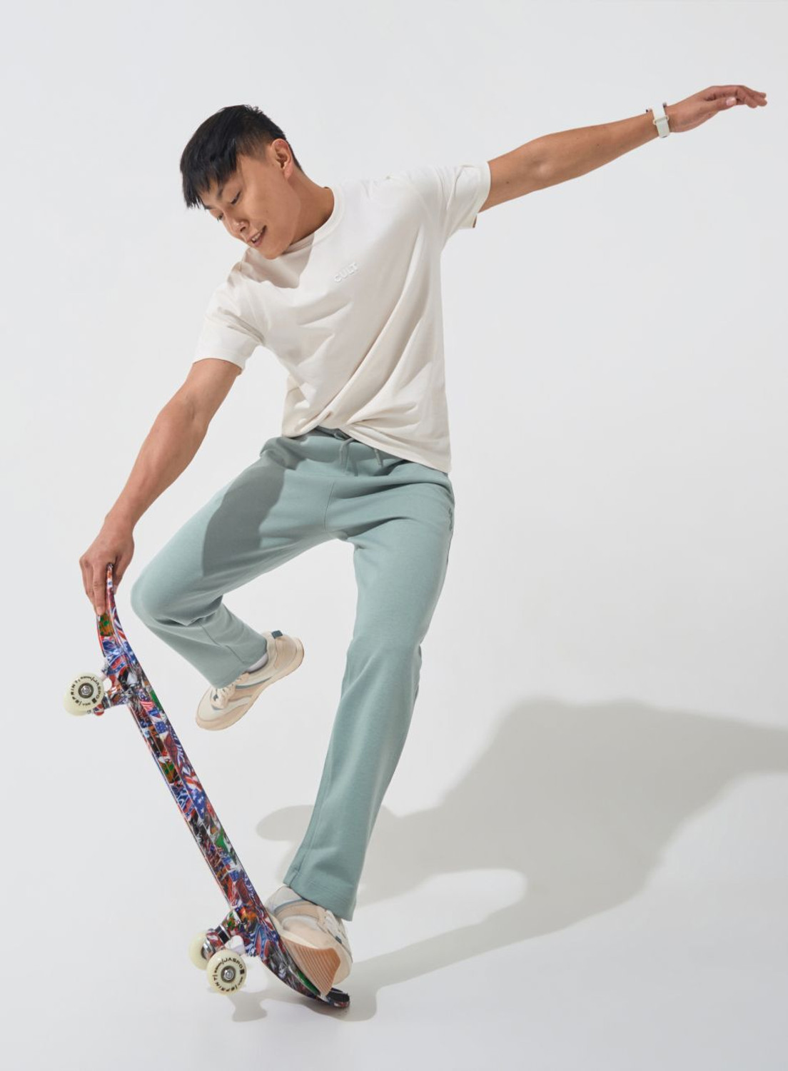 Image of Cult Solid Men Green Track Pants