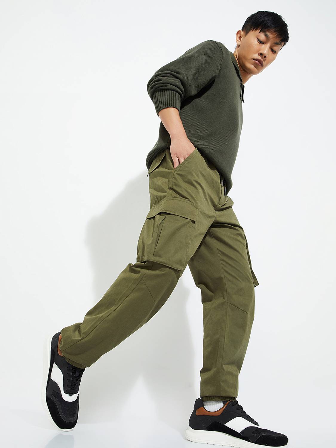 MAX URB_N Solid Men Green Track Pants - Image 4