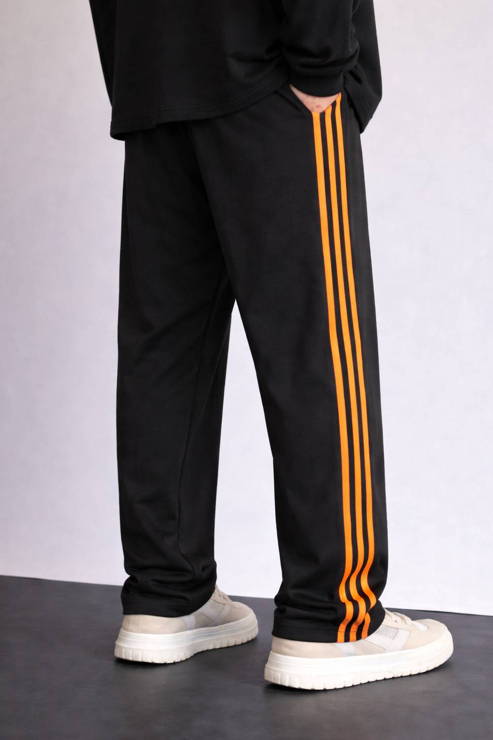 Joggers Park Solid Black Men Track Pants - Image 2