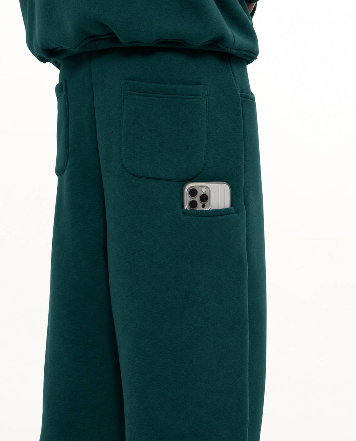 Be Savage Men Green Track Pants - Image 4
