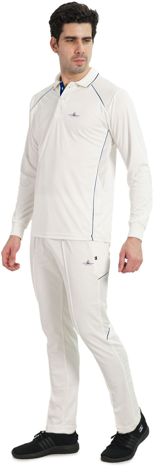 Image of Le Matin Solid Men Track Suit