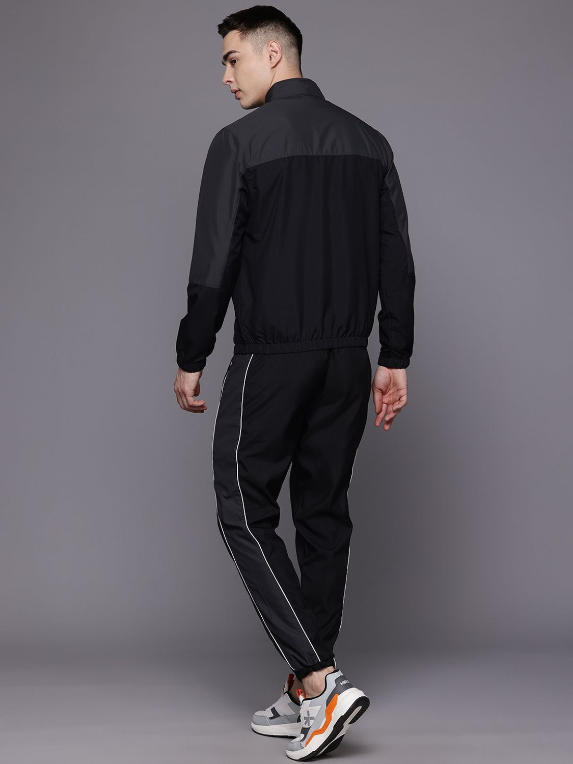 Image of HRX by Hrithik Roshan Solid Men Track Suit