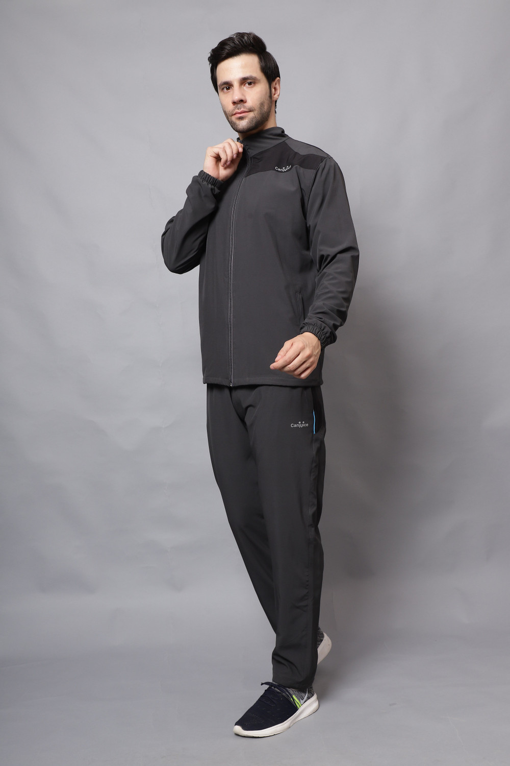 Image of CANJUICE Solid Men Track Suit