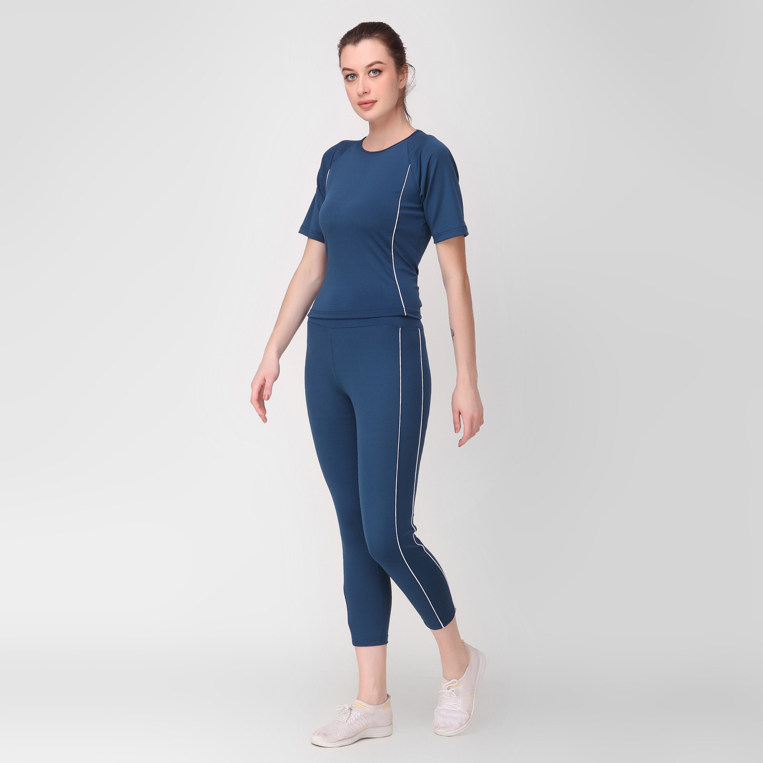 Image of benzos Solid Women Track Suit