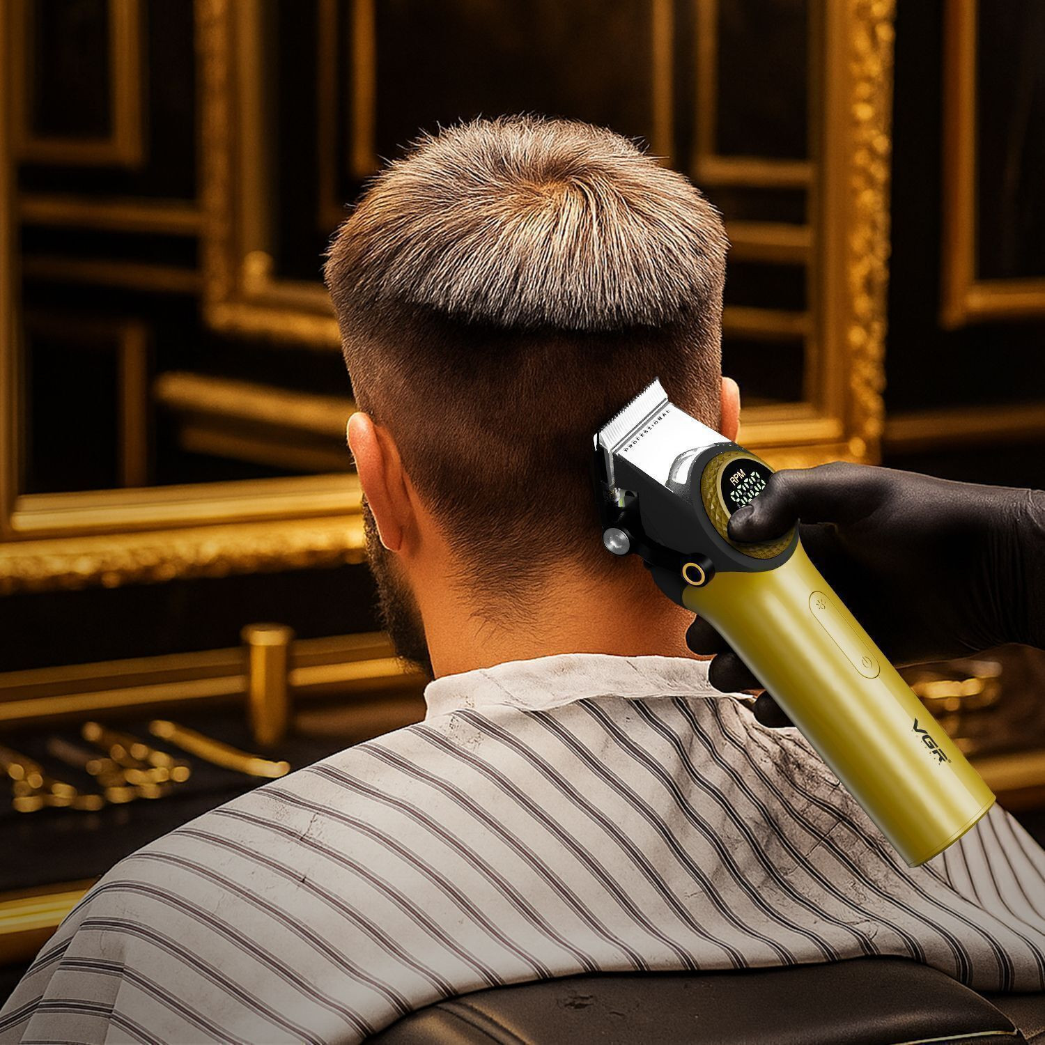 Image of VGR V-001 Professional Salon Series Hair Clipper, 9000 RPM with DLC Diamond Coating Trimmer 300 min Runtime 15 Length Settings