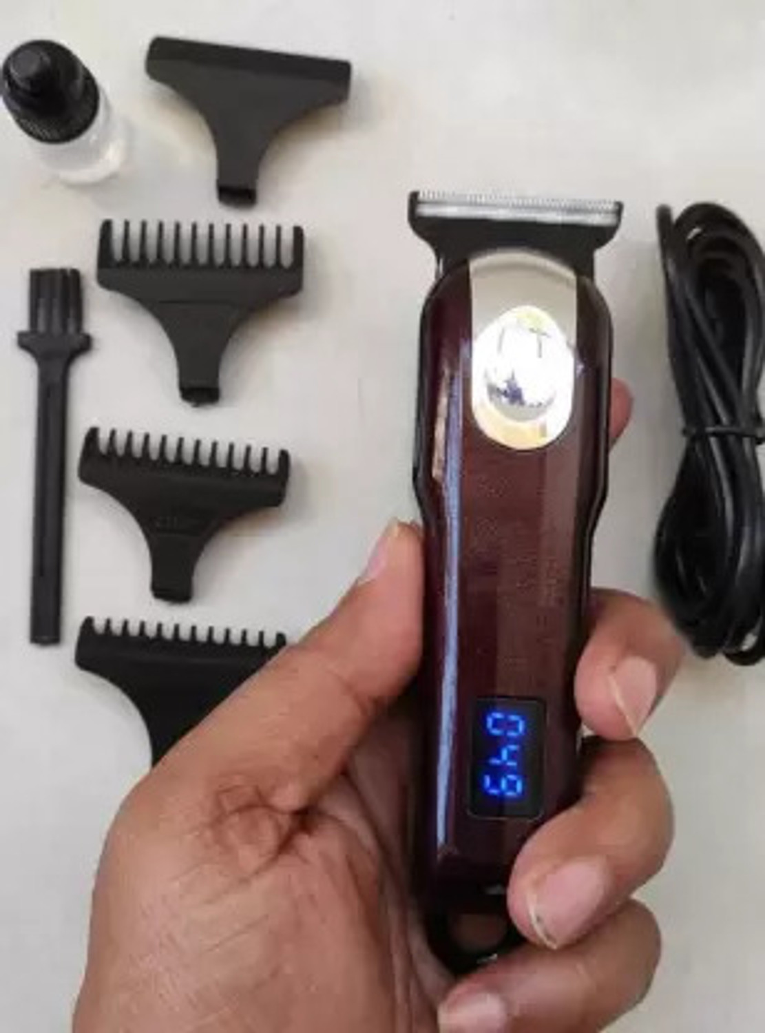 Image of Geemy GM 6662 Trimmer 90 min Runtime 3 Length Settings