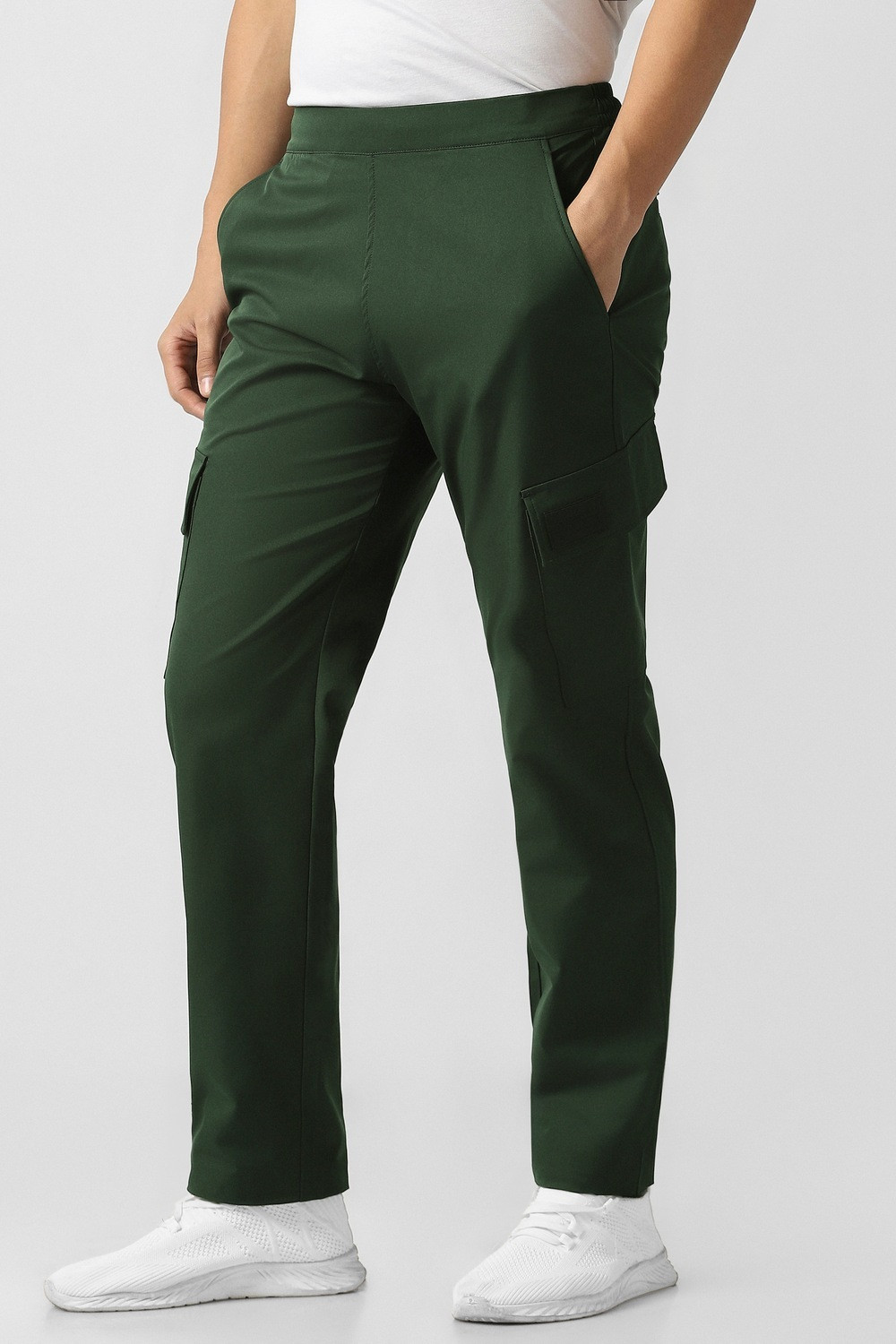 Image of VAN HEUSEN Men Regular Fit Green Polyester Trousers