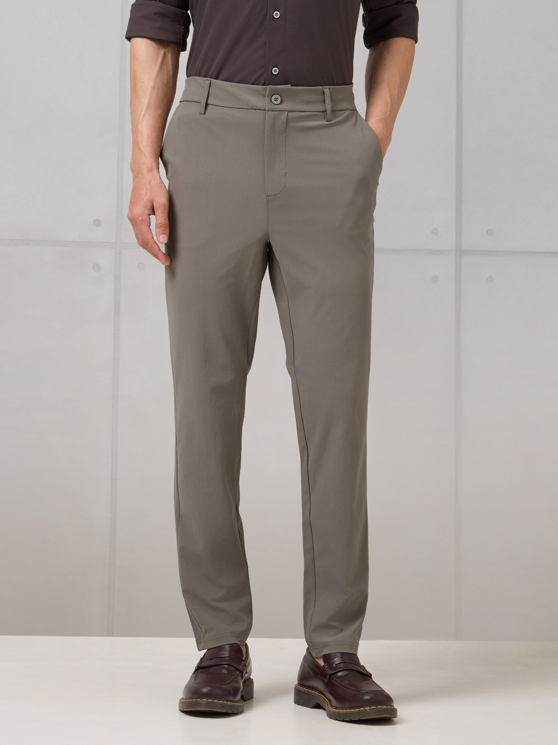 Image of TECHNOSPORT Straight Fit Men Light Green Trousers