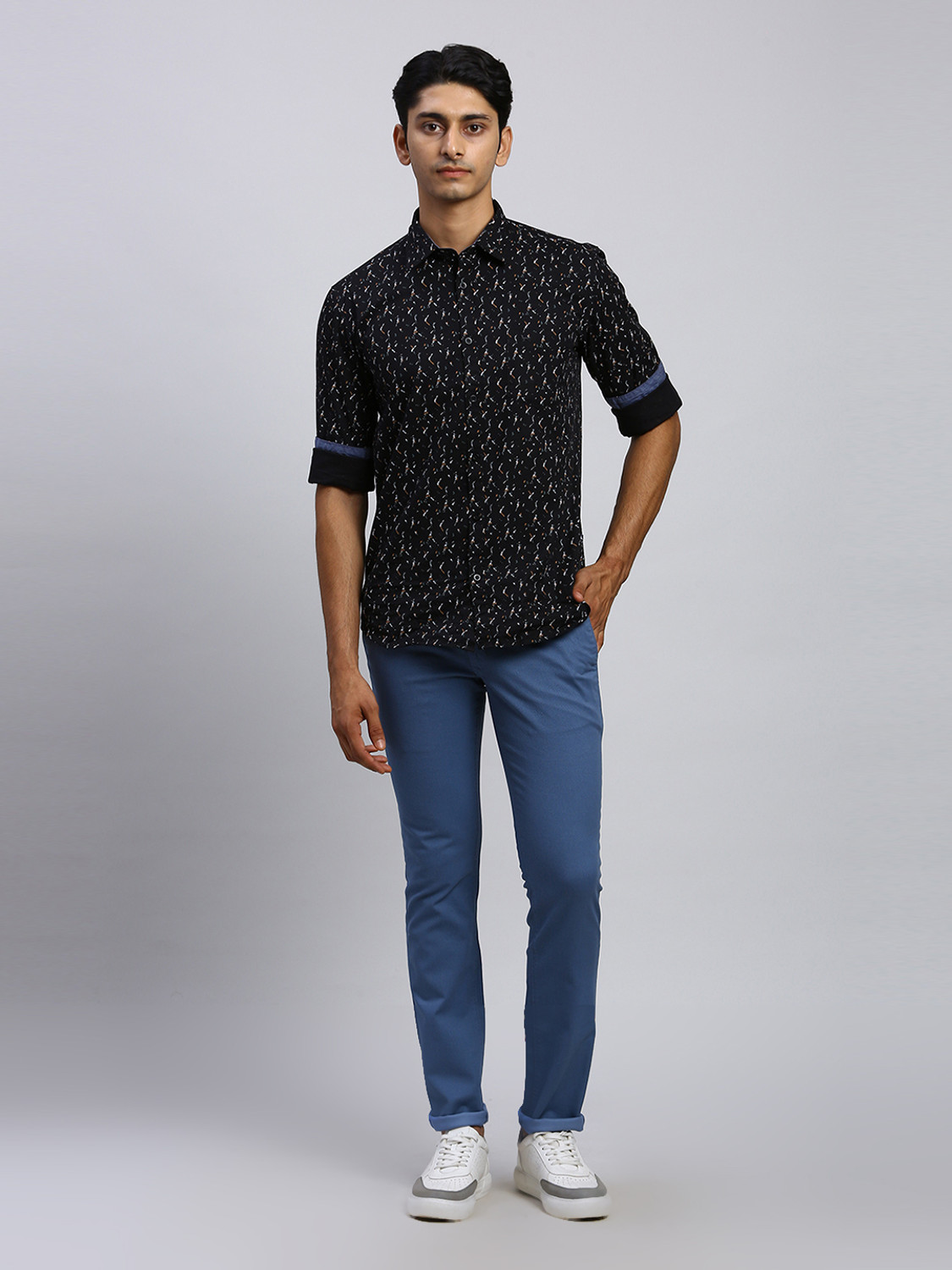 Image of PARX Men Slim Fit Blue Cotton Blend Trousers