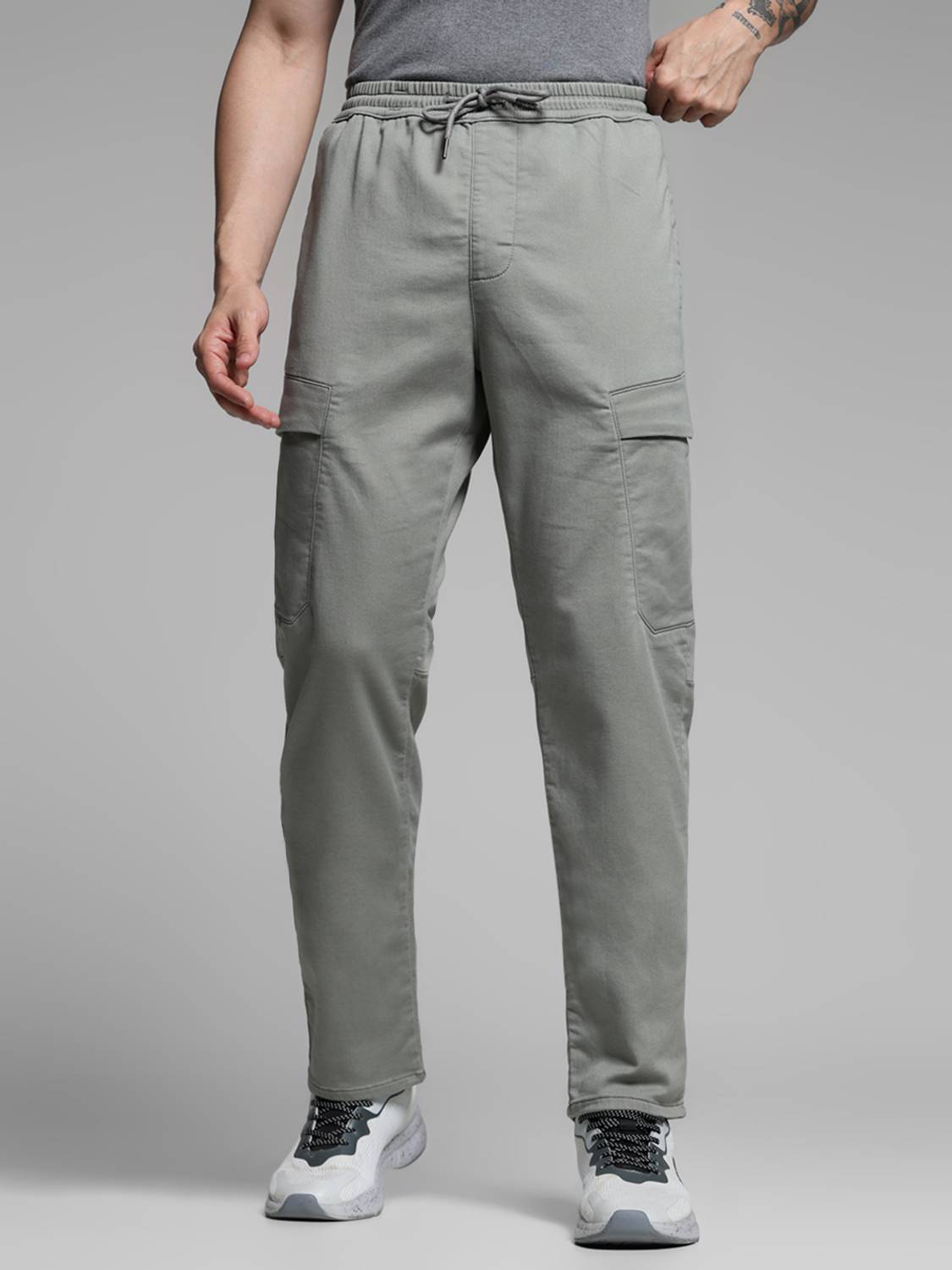 JACK & JONES Solid Regular Fit Cargo Trousers