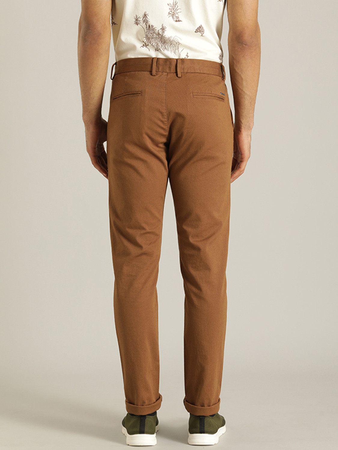 Image of INDIAN TERRAIN Slim Fit Men Brown Trousers