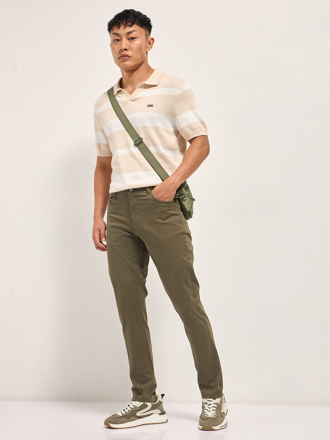 Image of THE BEAR HOUSE Slim Fit Men Dark Green Trousers