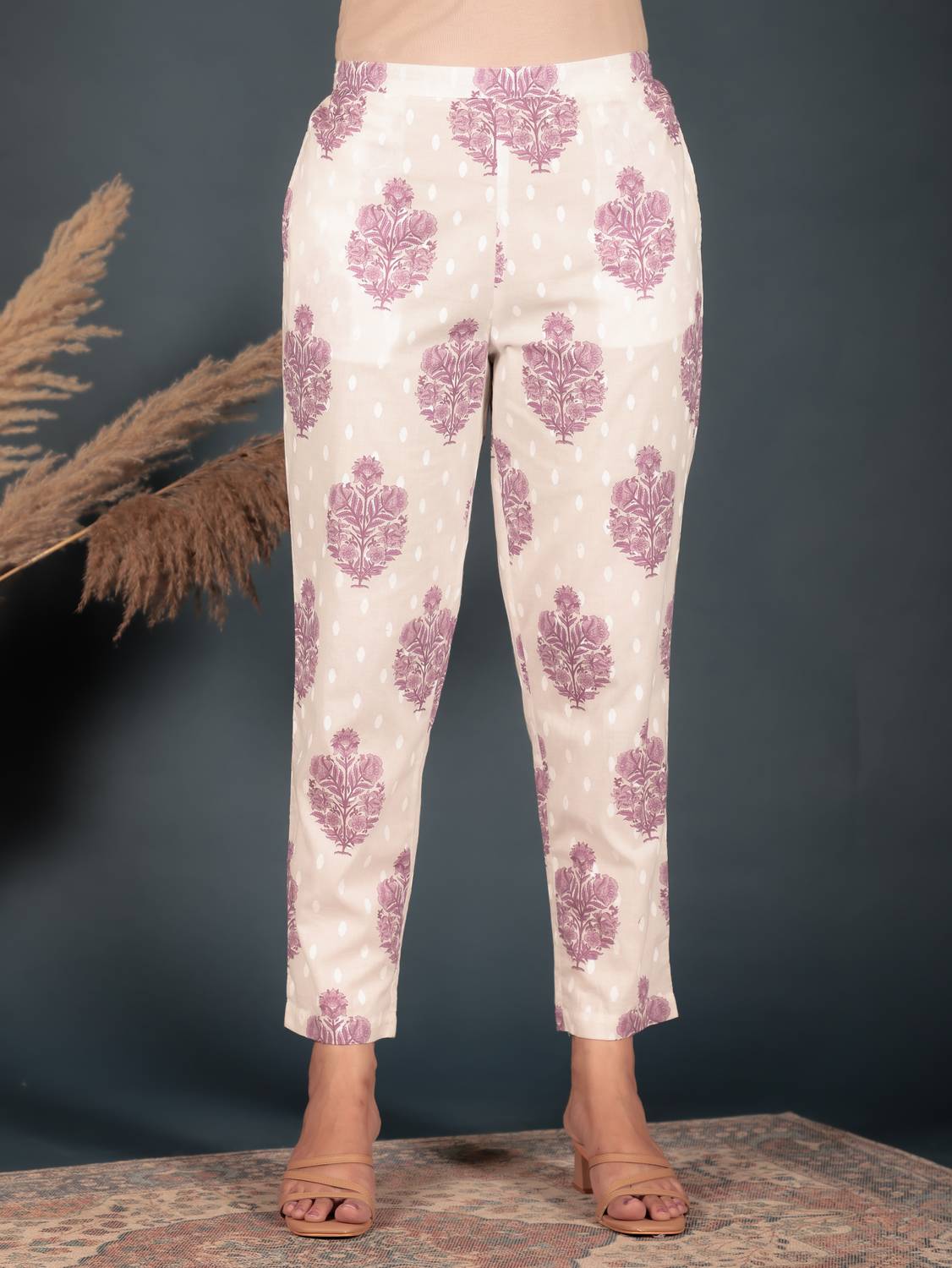 Aramya Comfort Fit Women White Trousers