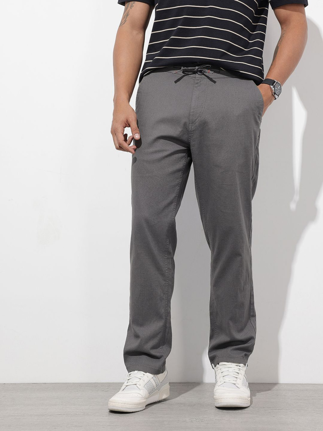 Image of Roadster Regular Fit Men Gold Trousers