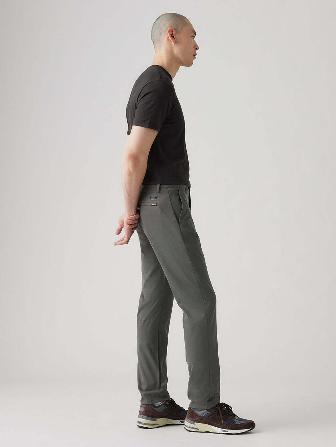 Image of LEVI'S Straight Fit Men Grey Trousers