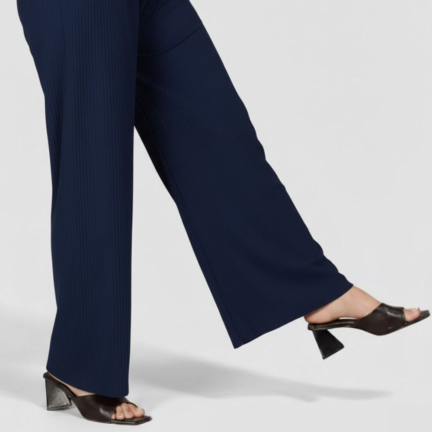 Image of AK SHAMSHAHID GARMENT Relaxed Women Multicolor Trousers