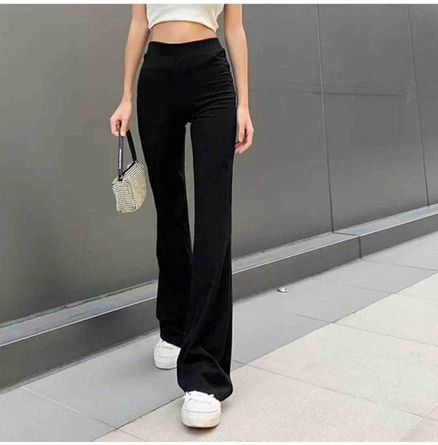 Broadstar Relaxed Women Black Trousers