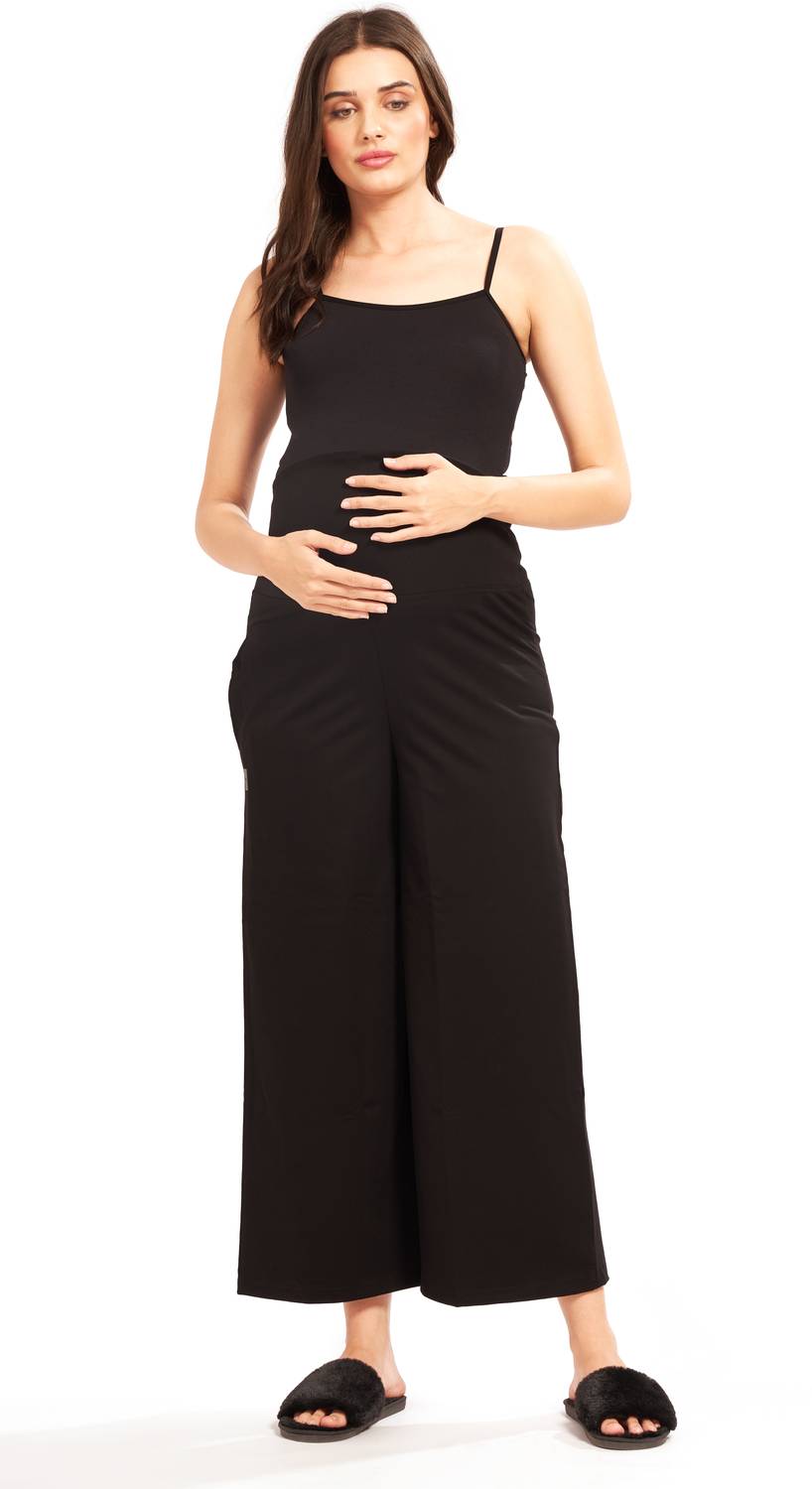 AV2 Regular Fit Women Black Trousers