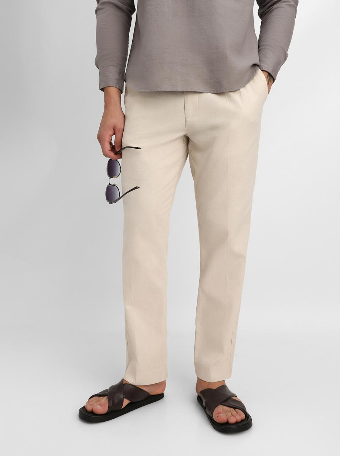 Image of Snitch Men Relaxed Beige Linen Blend Trousers