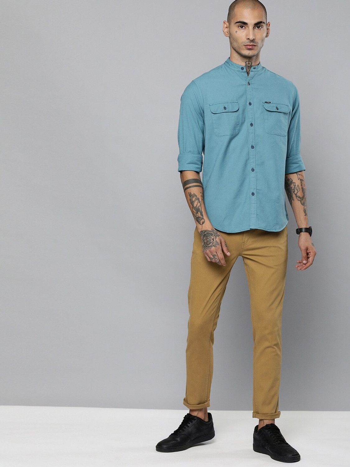 Image of The Indian Garage Co. Men Slim Fit Khaki Cotton Blend Trousers
