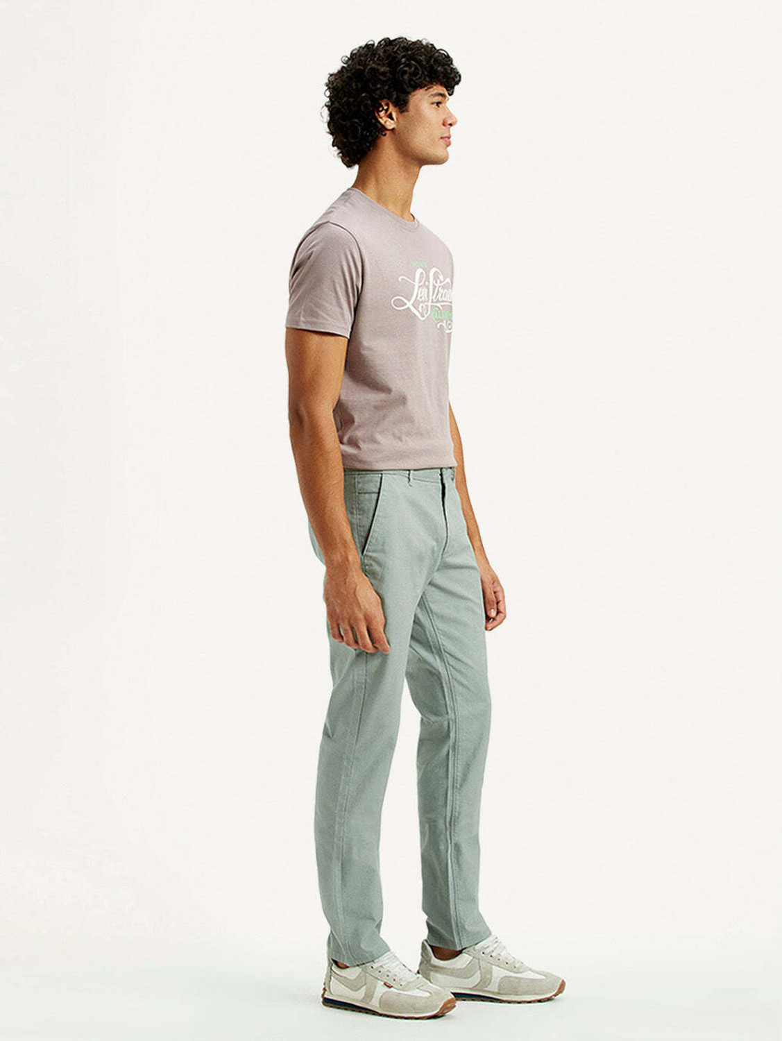Image of LEVI'S Men Slim Fit Green Cotton Blend Trousers