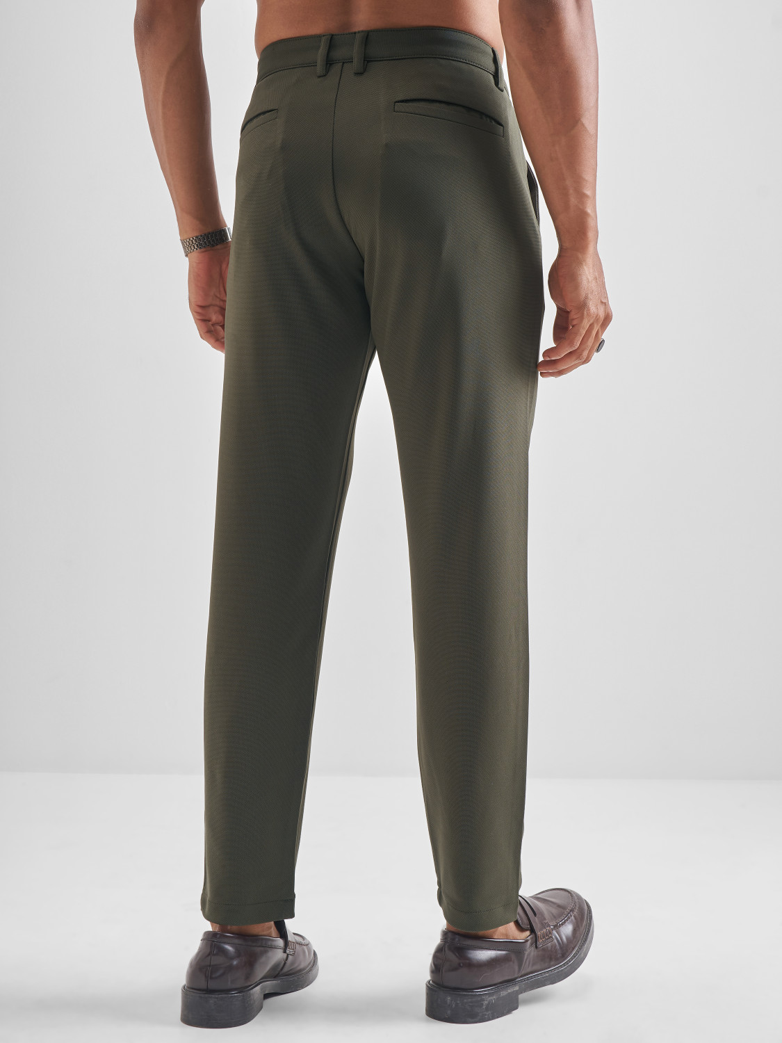 Image of HIGHLANDER Tapered Men Green Trousers