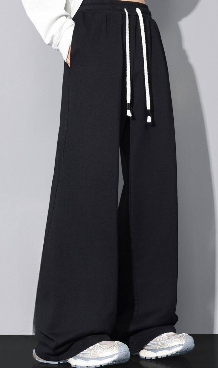 Dockstreet Loose Fit Men Black Trousers - Image 3