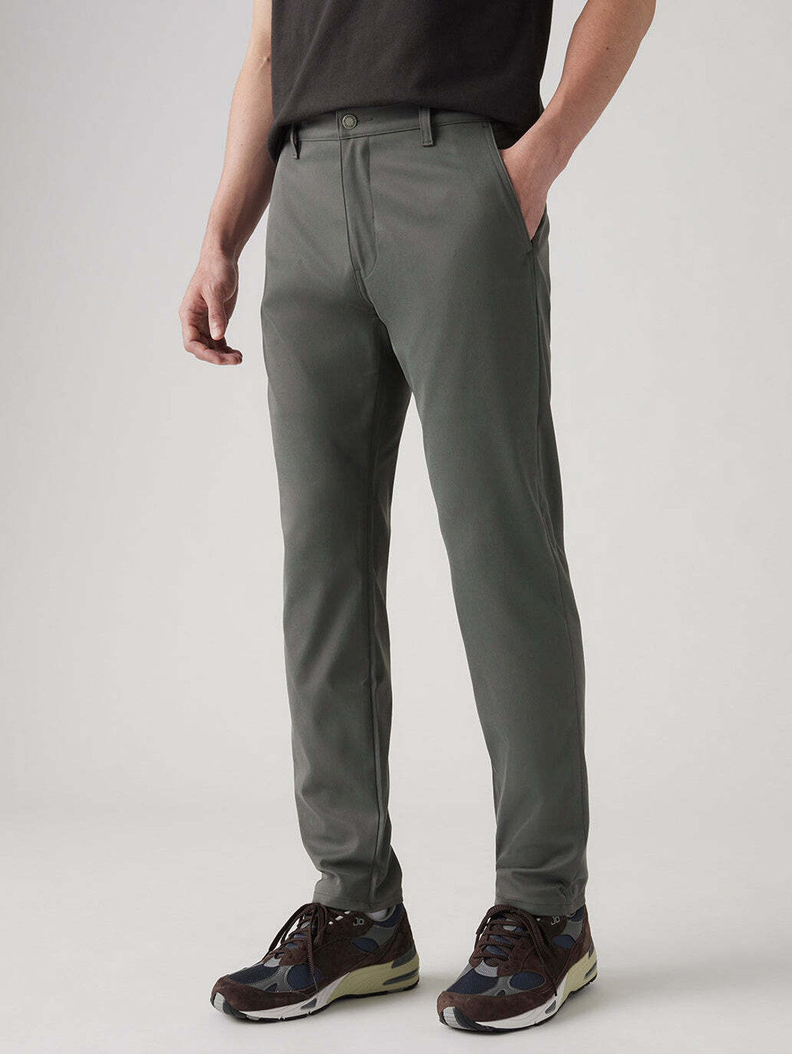 Image of LEVI'S Straight Fit Men Grey Trousers